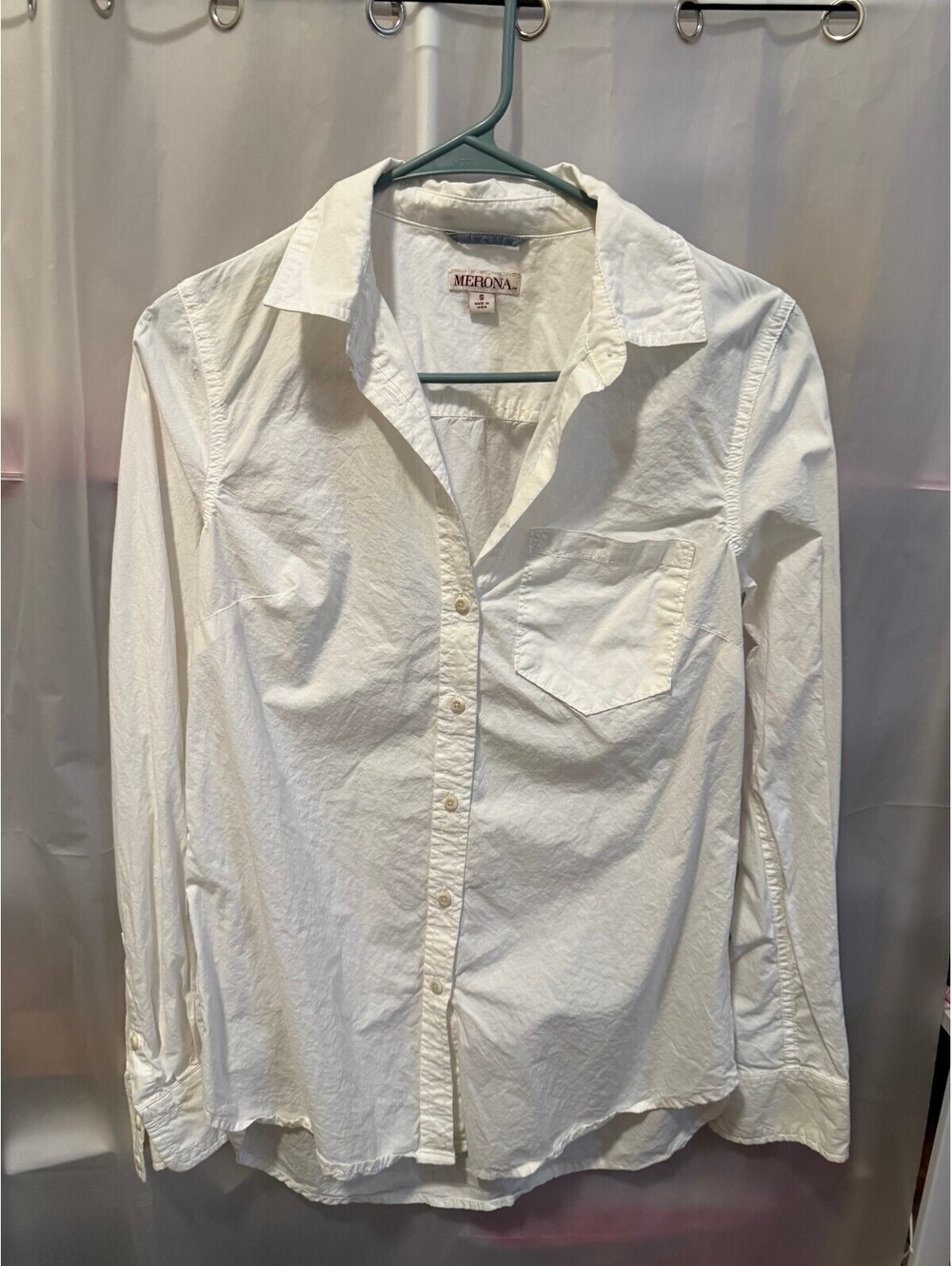 Merona Women's White Button-Up Shirt Size Small